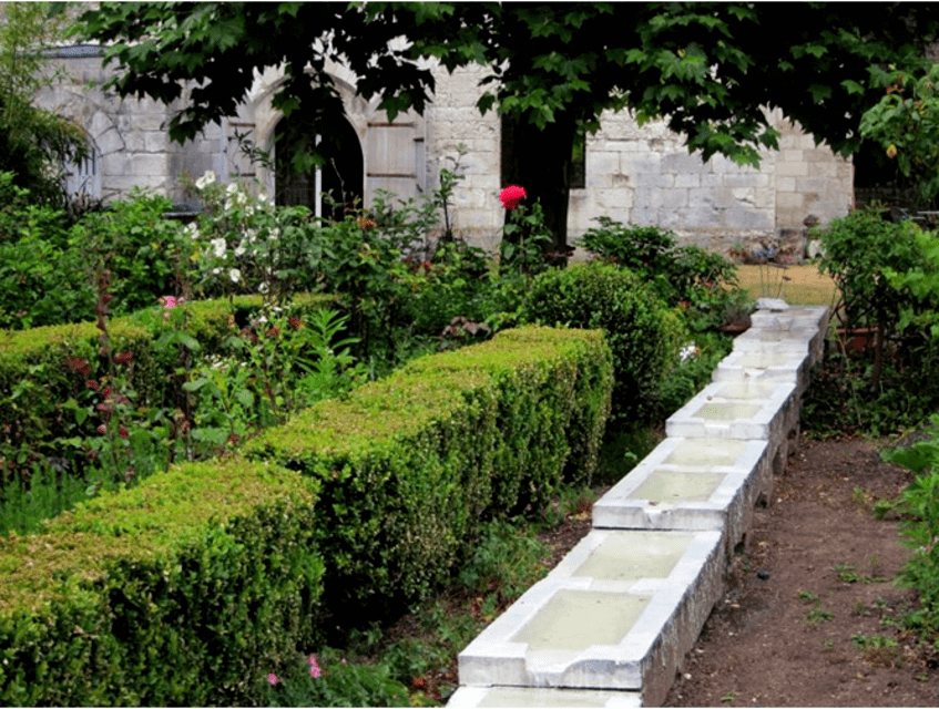 Chemin de pierre à neuf niveaux